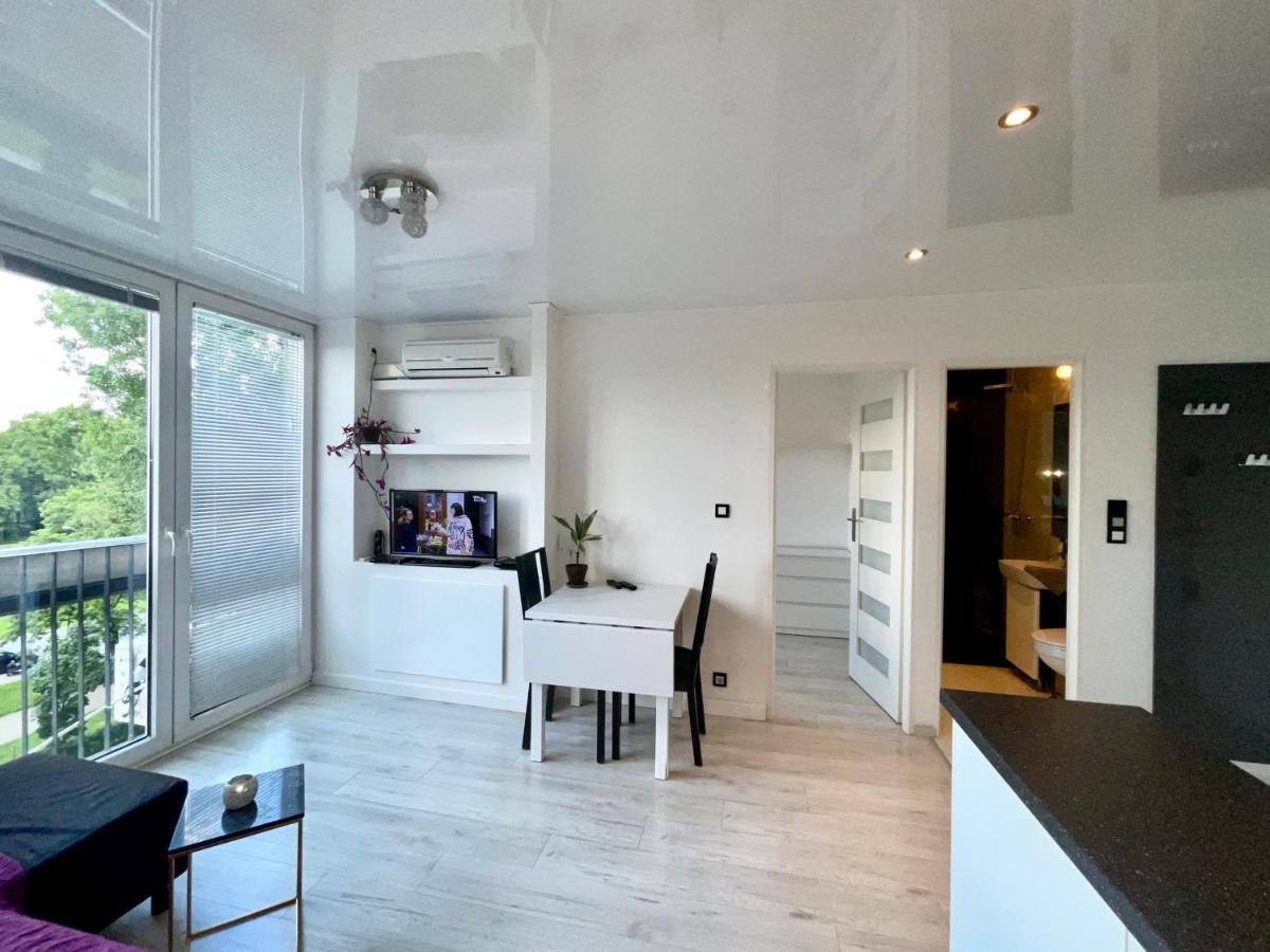 Sasi - Cozy Apartment For 6 People In Centre Varsó Kültér fotó