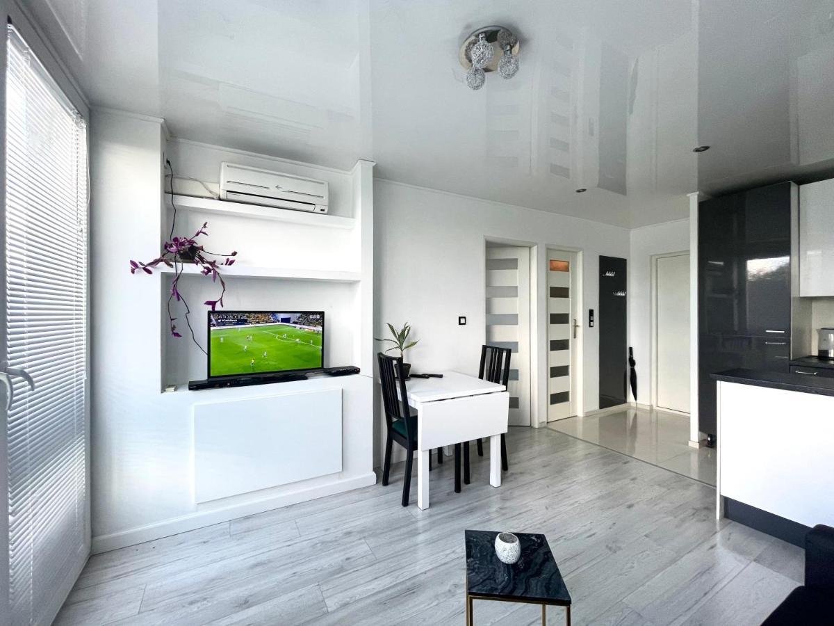 Sasi - Cozy Apartment For 6 People In Centre Varsó Kültér fotó